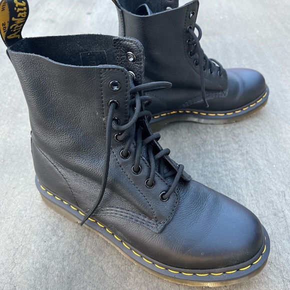 Dr. Martens Black Soft Leather Boots in amazing condition! - Picture 5 of 6